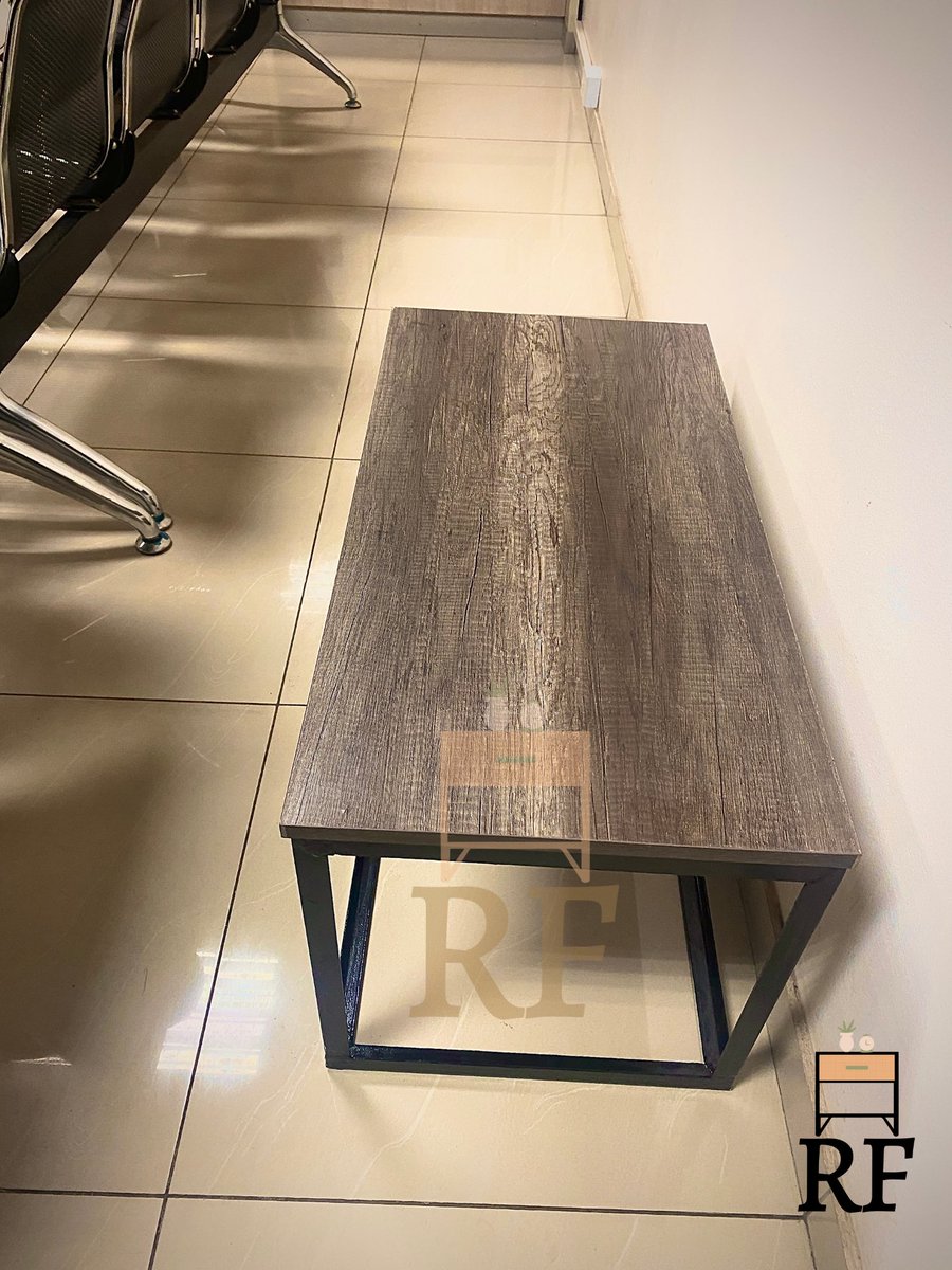 RusticFurnisher's tweet photo. The rustic 80*40*40cm coffee table is the perfect addition to your living room, bedroom or office especially when pressed for space. π DM to order this readily available piece. Follow this link to view our catalog: https://t.co/7Yuh1sy16Q #Rustic #rustichome #rusticinterior https://t.co/oScuxupGan