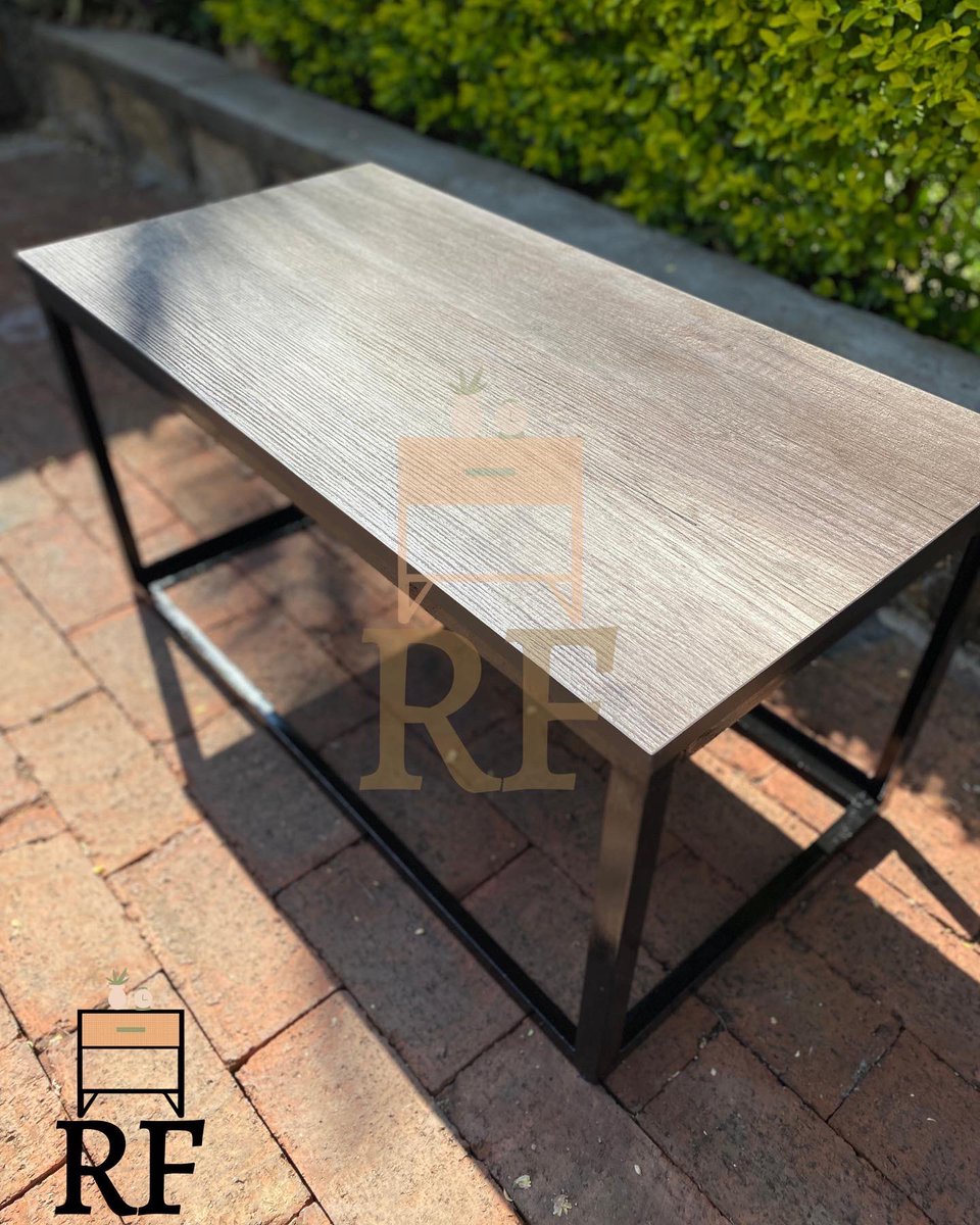RusticFurnisher's tweet photo. The rustic 80*40*40cm coffee table is the perfect addition to your living room, bedroom or office especially when pressed for space. π DM to order this readily available piece. Follow this link to view our catalog: https://t.co/7Yuh1sy16Q #Rustic #rustichome #rusticinterior https://t.co/oScuxupGan