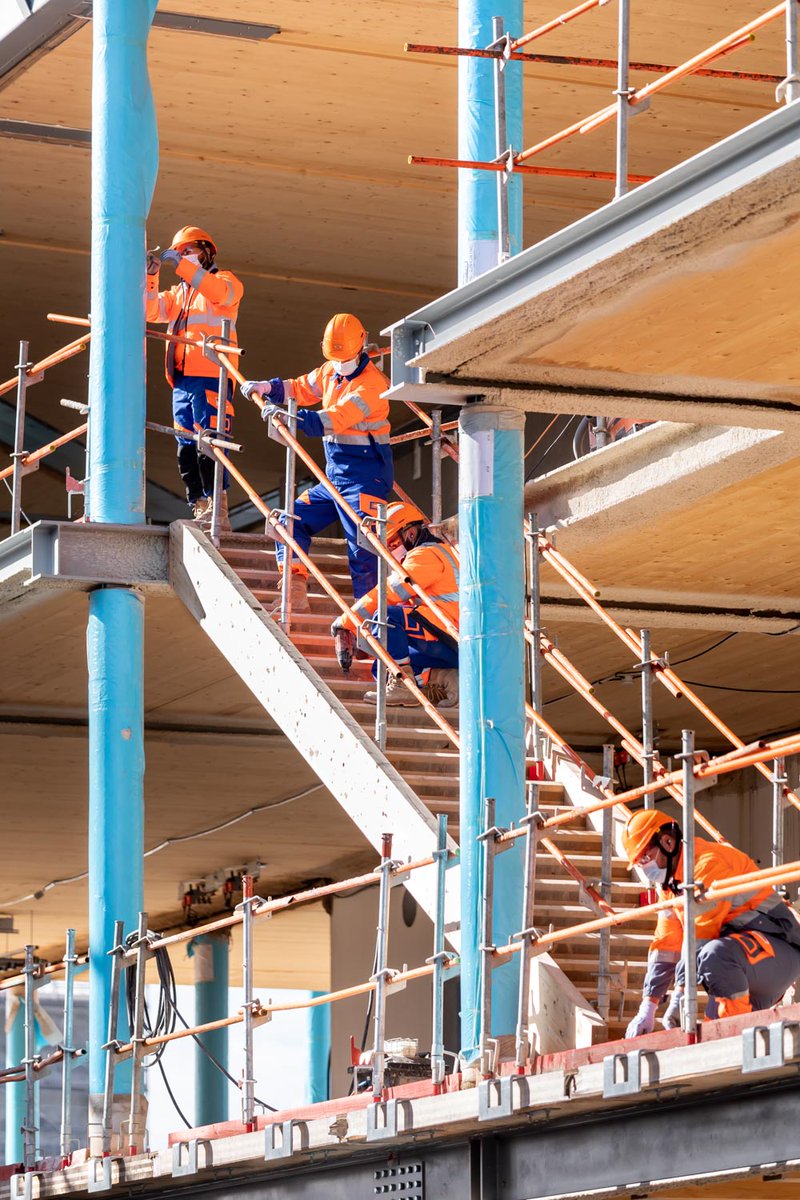 Bouygues_BatIDF's tweet photo. [#Portraits] 🏗 En ce début d'année, redécouvrez les portraits de ceux qui façonnent la #ville et les opérations les plus emblématiques telles que le #WonderBuilding imaginé par @Coldefy_CAAU pour @novaxia_paris ⤵️ https://t.co/EfPTTF91Hz
