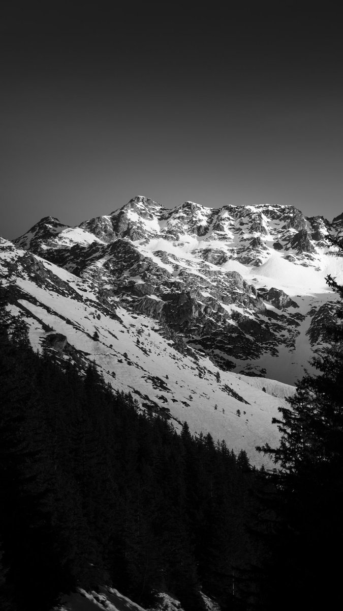raphaeldeberlhe's tweet photo. Une photo prise dans le département de l’#isère @CDIsere aux #7laux @alpes_ishere https://t.co/hHK8o4X9Yu