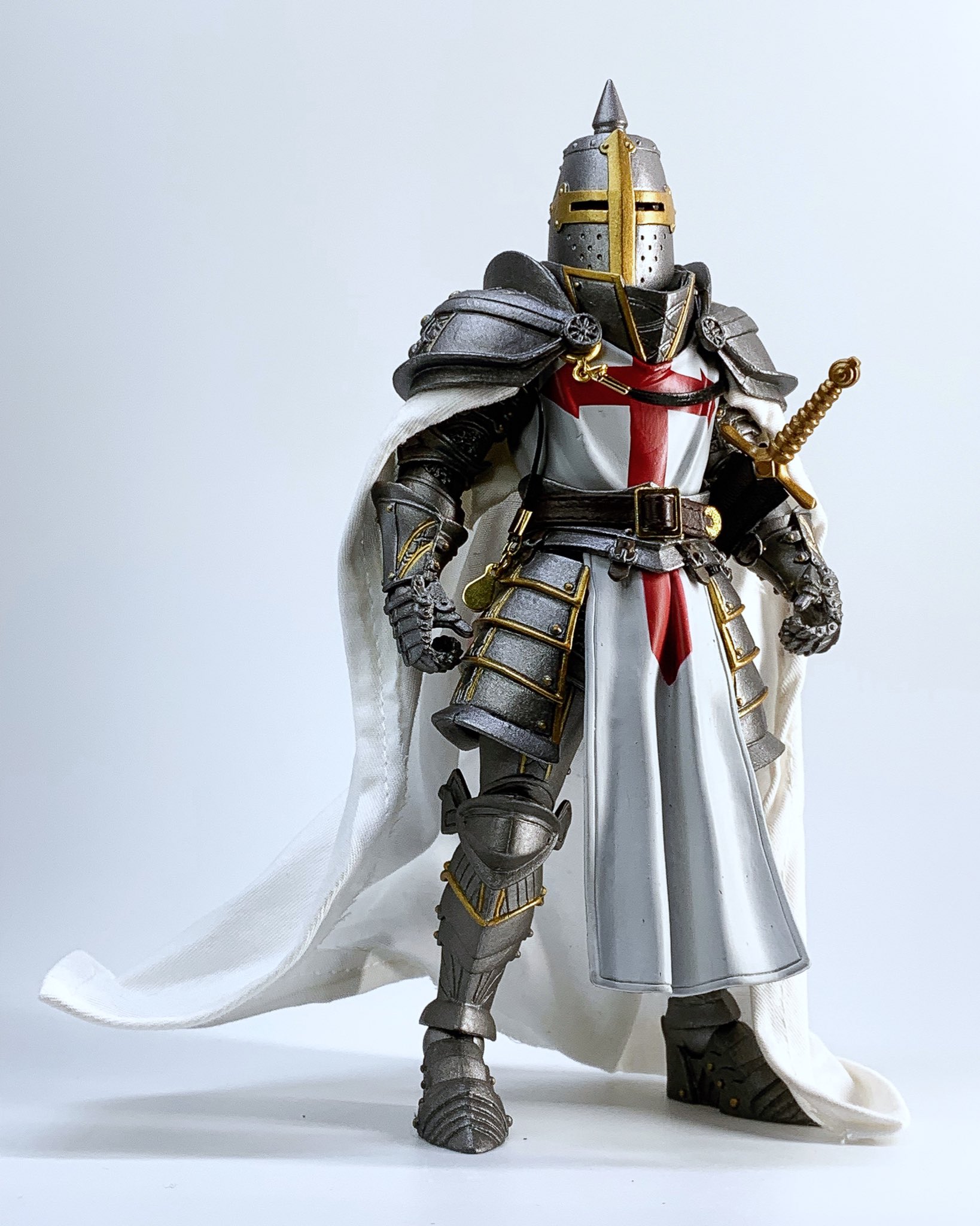 Moto Amazonで買ったこのマント小物も凝っててめちゃかっこいい Mythiclegions T Co Kwffmznexw Twitter