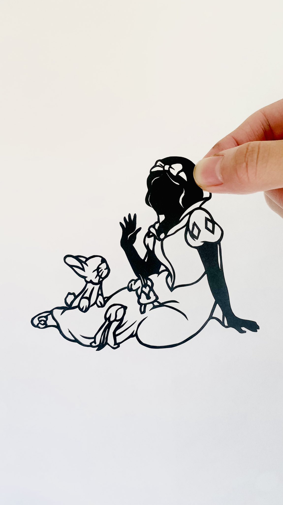 切り絵と千切り絵 紙のおくりもの Sur Twitter 白雪姫 切り絵 紙のおくりもの 趣味で切り絵を描いてます プリンセスシリーズ投稿してます T Co P60ii1gjrb 紙切ちぎり 切り絵 ちぎり絵 白雪姫 ディズニー ディズニープリンセス プリンセス