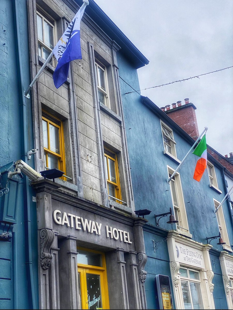 As part of my “West is Best” personal campaign, I want to highlight a favorite place to stay when in Ireland— @GatewaySwinford 

All the mod cons, fantastic location for touring County Mayo, & a great restaurant menu. 

gatewayswinford.com

@TourismIreland