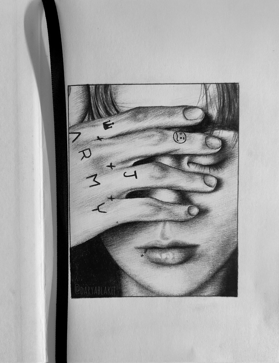 daryablakee's tweet photo. •Jungkook 🎄🎉✨
#BTS #BTSJUNGKOOK #btsfanart #btsart #JUNGKOOK #Jungkookfanart #JK #art #artwork #artist #fanart #sketch #sketchbook #Pencildrawing #pencilsketch #draw #drawing #pencil #kpopfanart https://t.co/Qil7Y26zih