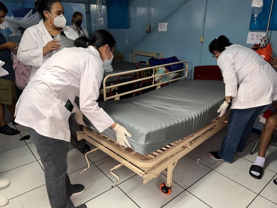 Plomo19792's tweet photo. Gobierno de #Nicaragua a través del Ministerio de Salud entrega colchones nuevos para todas las camas del Hospital Antonio Lenin Fonseca de Managua.

#2022EsperanzasVictoriosas

@lavozsandinista @VivaNicaragua13 @Canal2Nicaragua @Canal4Ni @canaltn8 @MinsaNicaragua @nuevaya https://t.co/YWTB86Vjwx