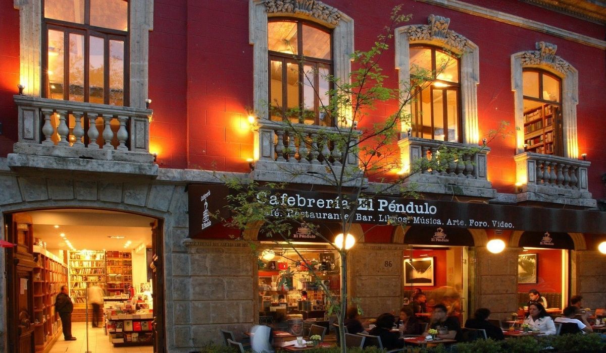 El sabor de estas #cafeterías tiene historia. Desayuna en las cafeterías clásicas más deli que hay en la #CDMX. 

👉🏻 bit.ly/3Gj3vua

#CafeteriaClasica