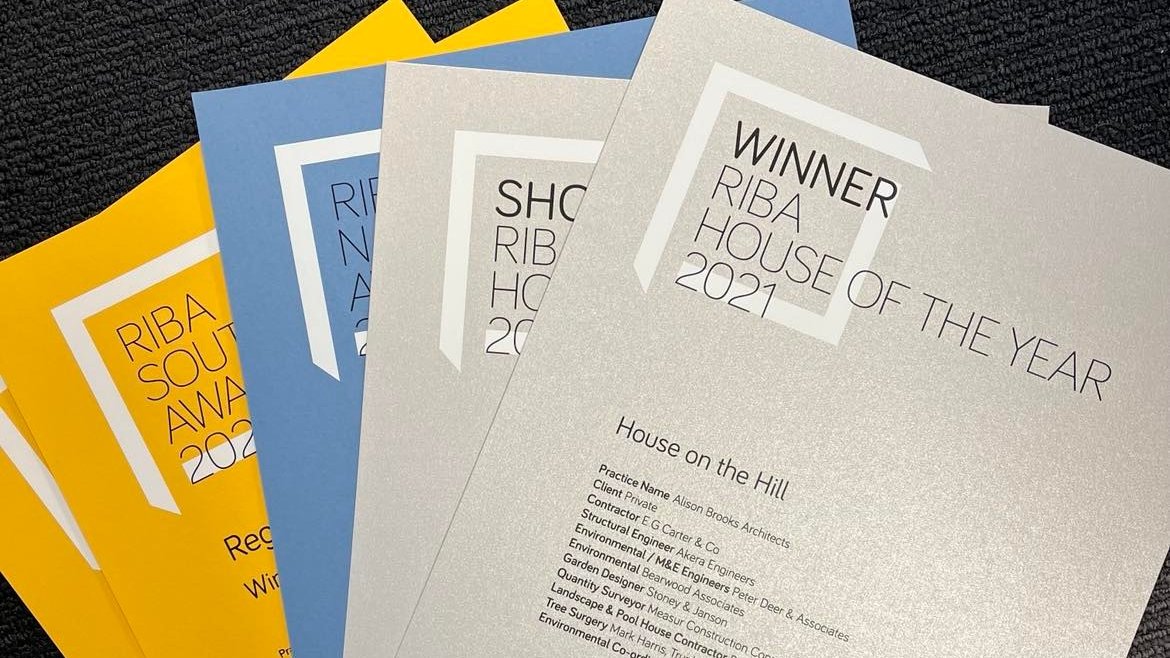 HAPPY NEW YEAR! 🥳🥳We are starting the New Year properly by sharing the news of our <a href="/RIBA/">Royal Institute of British Architects</a> Award for House of the Year 2021 - House on the Hill. Read the full story here: egcarter.co.uk/news/e-g-carte…