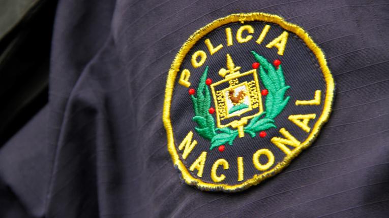 miguechagas's tweet photo. Policía uniformado se suicidó en su puesto de trabajo. https://t.co/EeiqNHjkaj
