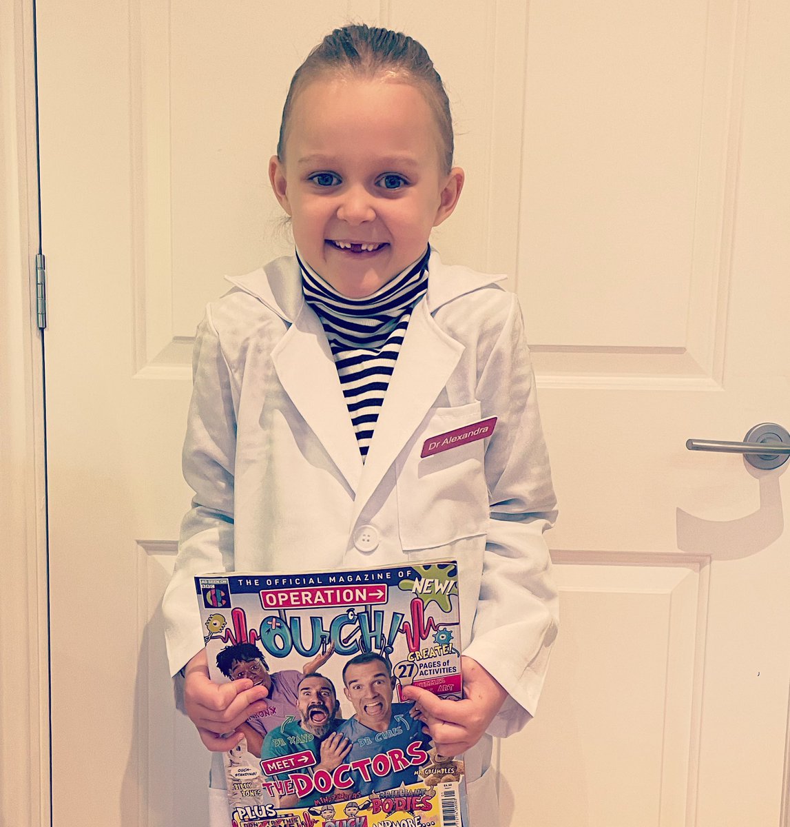 fayemate86's tweet photo. Very excited to go and see @xandvt @OperationOuch in London today!! 🩺🧫💊💉🧬 #operationouchlive #drxand #drchris #oneveryexcitedalex https://t.co/4encbBhmuJ