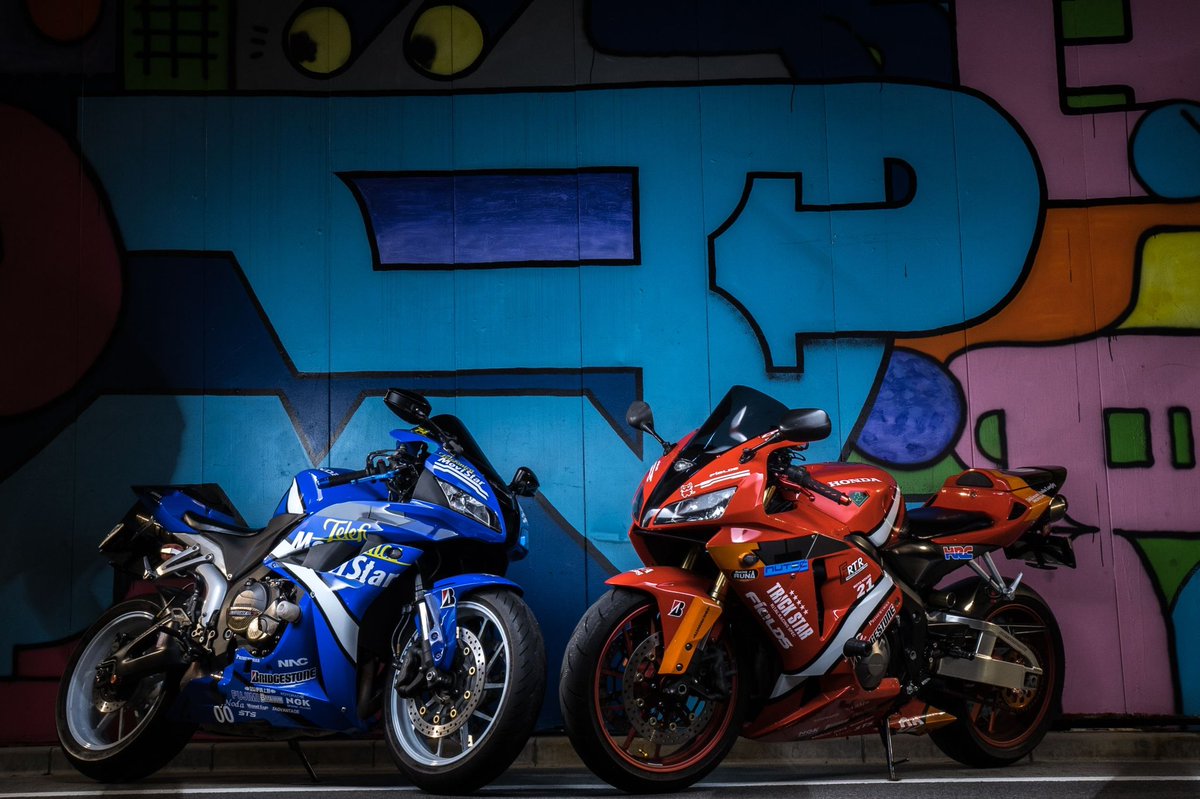 74kou_0506's tweet photo. 名前：こう
年齢：26
車種：CBR600RR(PC40)
好き︰彼女、ガンダム、エヴァ、ご飯、ロクダボ
嫌い：人混み、渋滞
一言：彼女と2人でエヴァ仕様のロクダボ乗ってます٩(ˊᗜˋ*)و
白米が好きです←

#バイク乗りとして軽く自己紹介 
#バイク乗りと繋がりたい
#cbr600rr
#pc40
#エヴァンゲリオン https://t.co/wVRSGGAinF