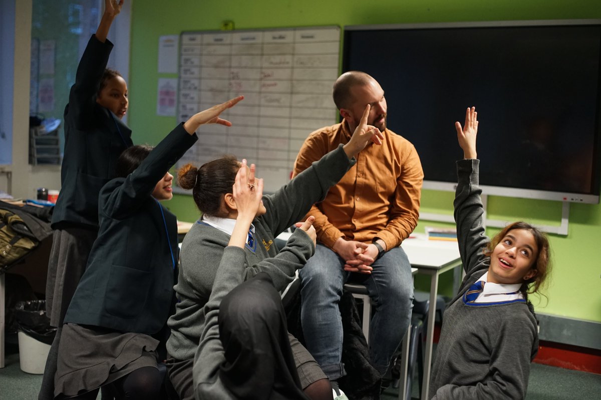 Workshop 7, we asked young people from @KSA_Secondary and @TrinityAcad to get into character, and <a href="/maddyempayne/">Madeleine Moses-Payne</a> explored possibilities. Read all about it here mailchi.mp/bad33bf63325/e… #EPBecoming <a href="/ace_national/">Arts Council England</a> @WCHN_UCL