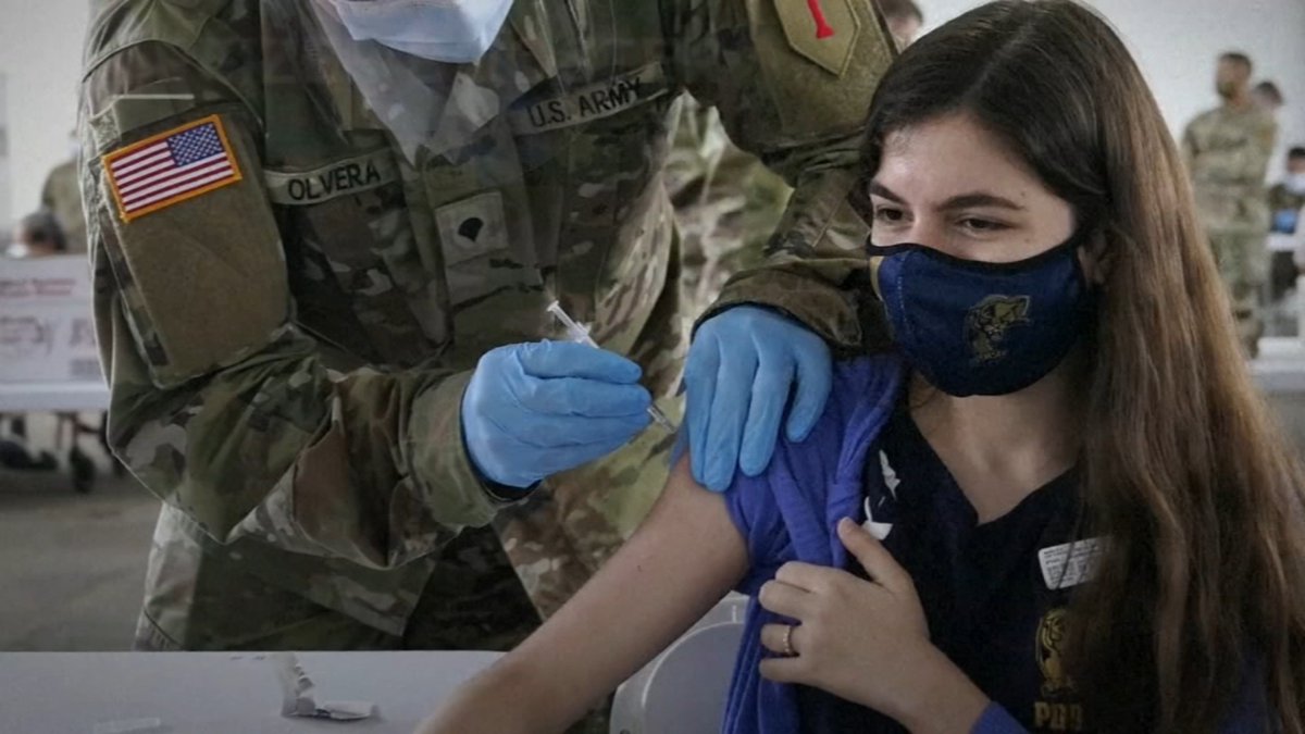 ABC7NY's tweet photo. Why are so many vaccinated people getting COVID-19 lately? | What you need to know https://t.co/gkz7mUdHTr https://t.co/MGlqZQ2Kyq