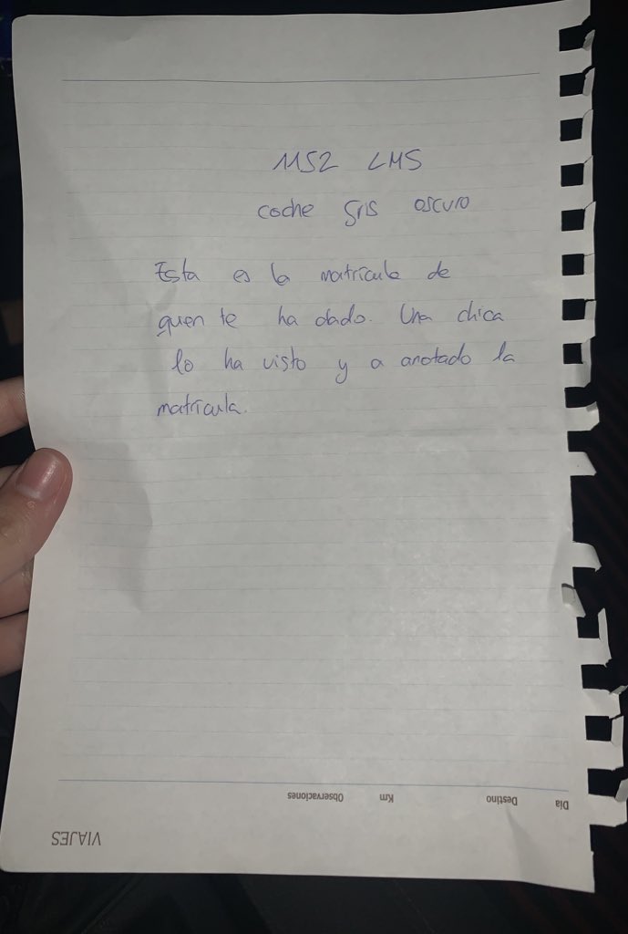 sofsuburbia_'s tweet photo. Se que va a ser imposible, pero necesito encontrar a la chica que me dejó esta nota en mi coche ayer (3 de enero), en el parking del aulario de la upna 🥺🥺 gracias a todo el mundo q lo comparta 💖 https://t.co/gL4a0a8yzM