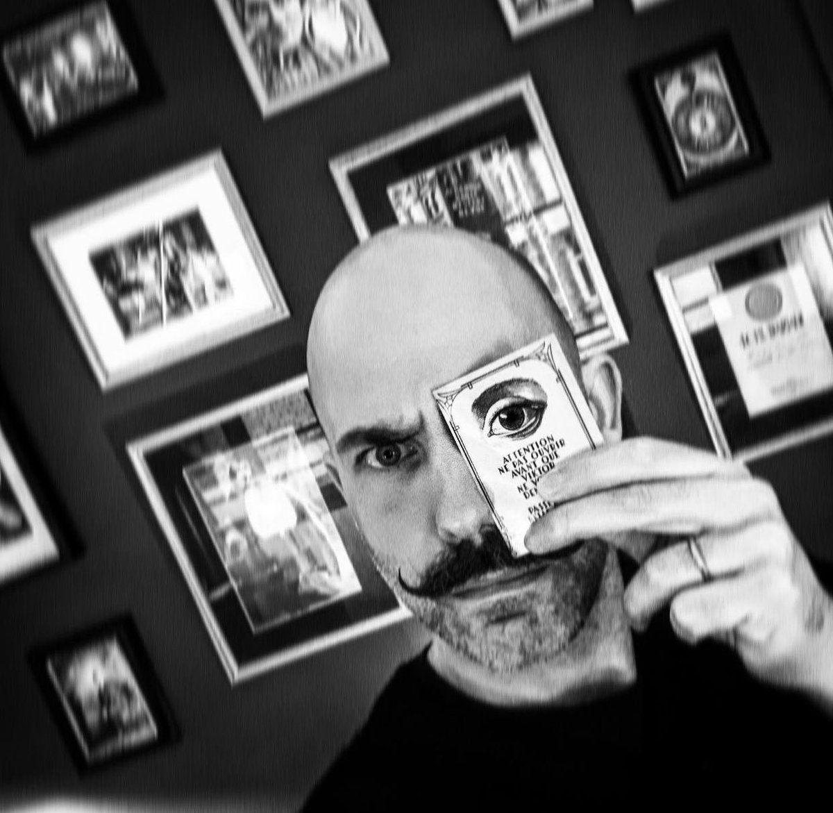 Viktor Vincent OFFICIEL (@viktorvincentof) on Twitter photo Je voulais vous dire un grand merci de m’avoir offert 4 fois le Casino de Paris plein à craquer 🙏🏻 La tournée continue partout en France et on se retrouve aux Folies Bergère en décembre ! #Merci <a href="/leCasinodeParis/">Casino de Paris</a> #FolieBergère Je voulais vous dire un grand merci de m’avoir offert 4 fois le Casino de Paris plein à craquer 🙏🏻 La tournée continue partout en France et on se retrouve aux Folies Bergère en décembre ! #Merci <a href="/leCasinodeParis/">Casino de Paris</a> #FolieBergère