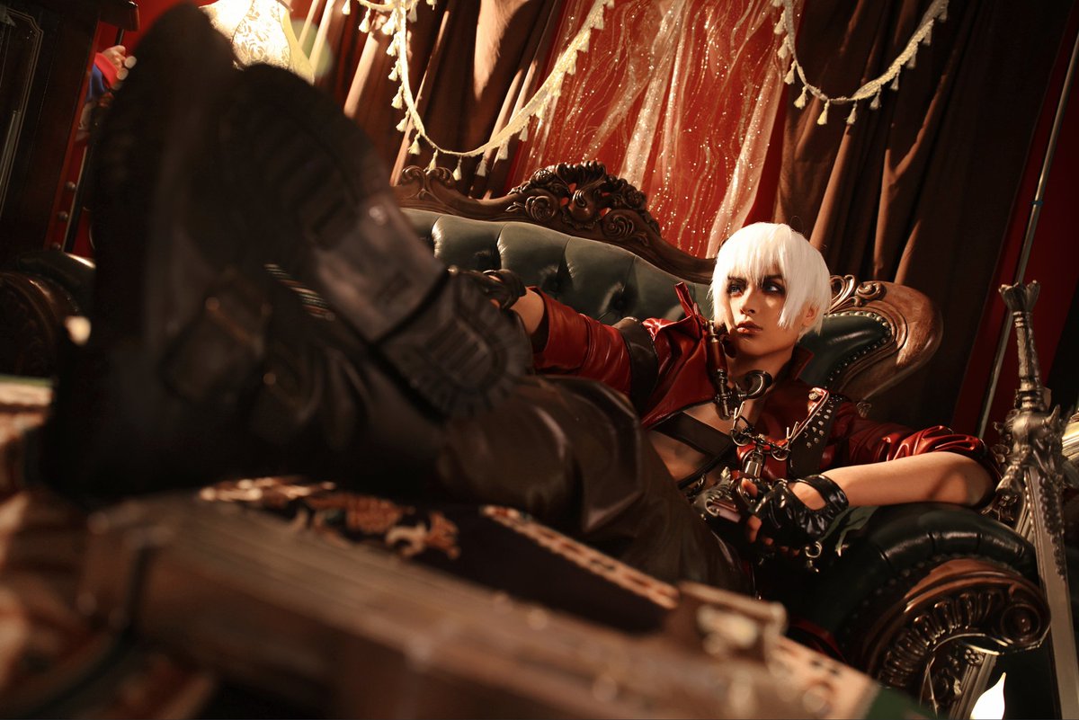 Dante cosplay credit: twitter.com/SambuzCosplay #game #mevilmaycry #dmc  #devilmaycry5 #dante #dantecosplay #cosplay