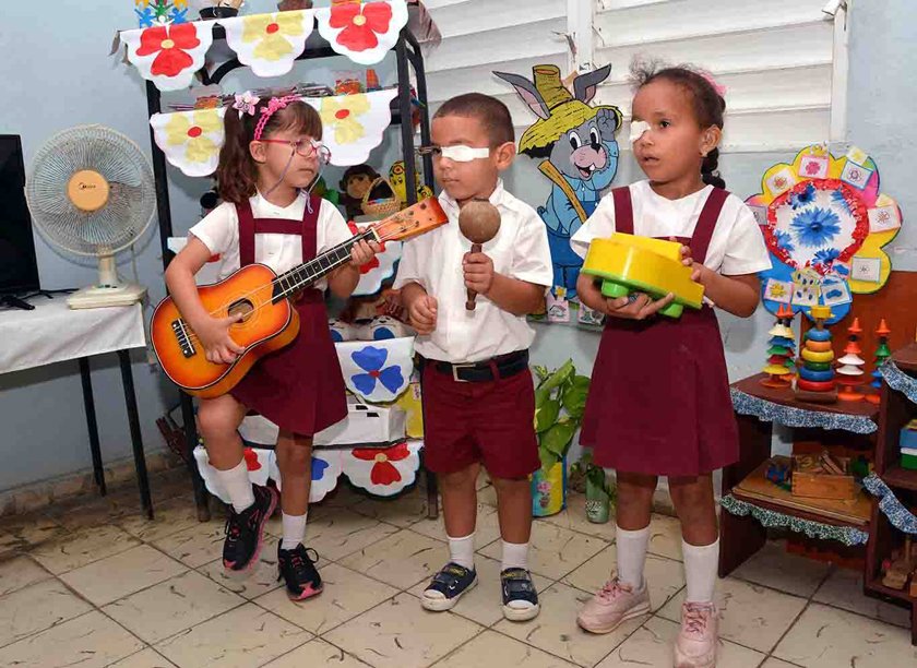 MMarreroCruz's tweet photo. Hoy #4DeEnero, cumple 60 años de fundada la Educación Especial en #Cuba, uno de los grandes logros de nuestra Revolución. 
Muchas felicidades a quienes dedican su vida a esta noble labor.
#CubaVive @CubaMined https://t.co/jL7tVFeZH7