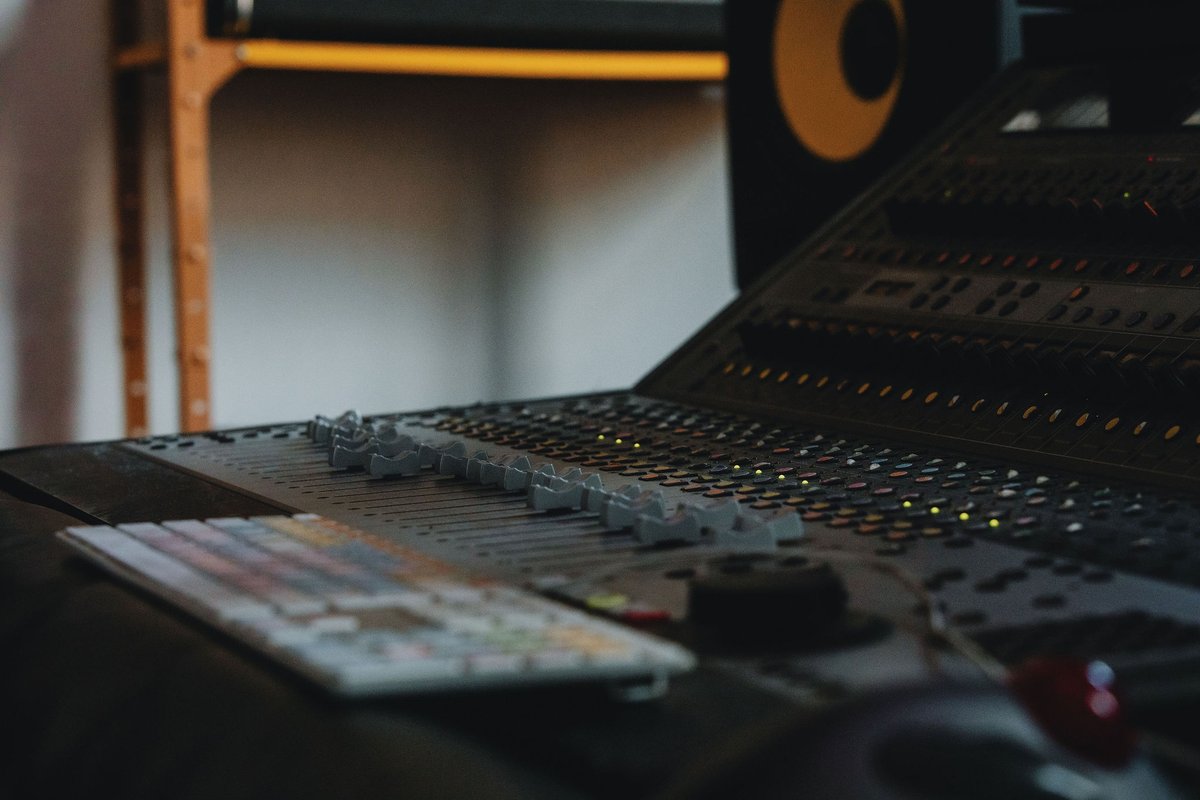 eggman_studios's tweet photo. It's been a long time coming but we're finally online! 🖱️

Our website is up and running, including up to date photos of the studio and some projects we've worked on recently. Get in touch to book in! 

https://t.co/pgIeyDGXzk

📷 - Sam Ezra Young https://t.co/7HEMZZASII