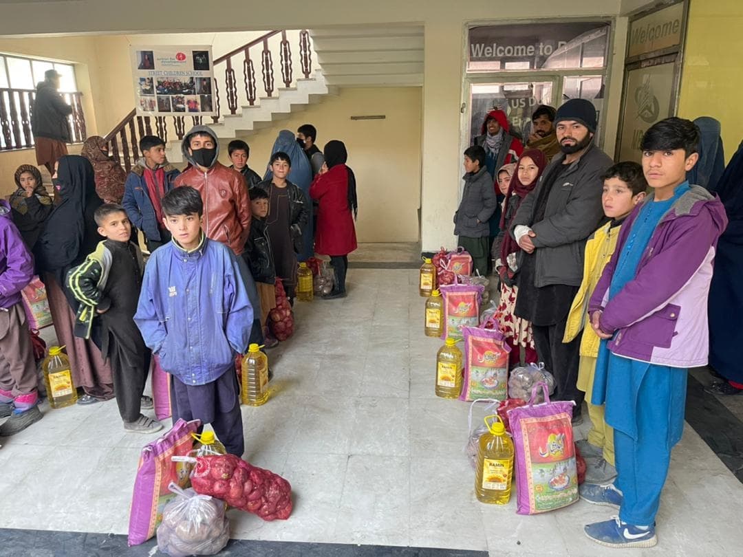 We are honoured to have renewed our pledge to support our communities this year with our yearly Winterization Campaign! Thanks to generous donations, we were able to distribute 10kg of rice, 5 litres of cooking oil, 7kg of potatoes and 7kg of onions to a total of 160 families!