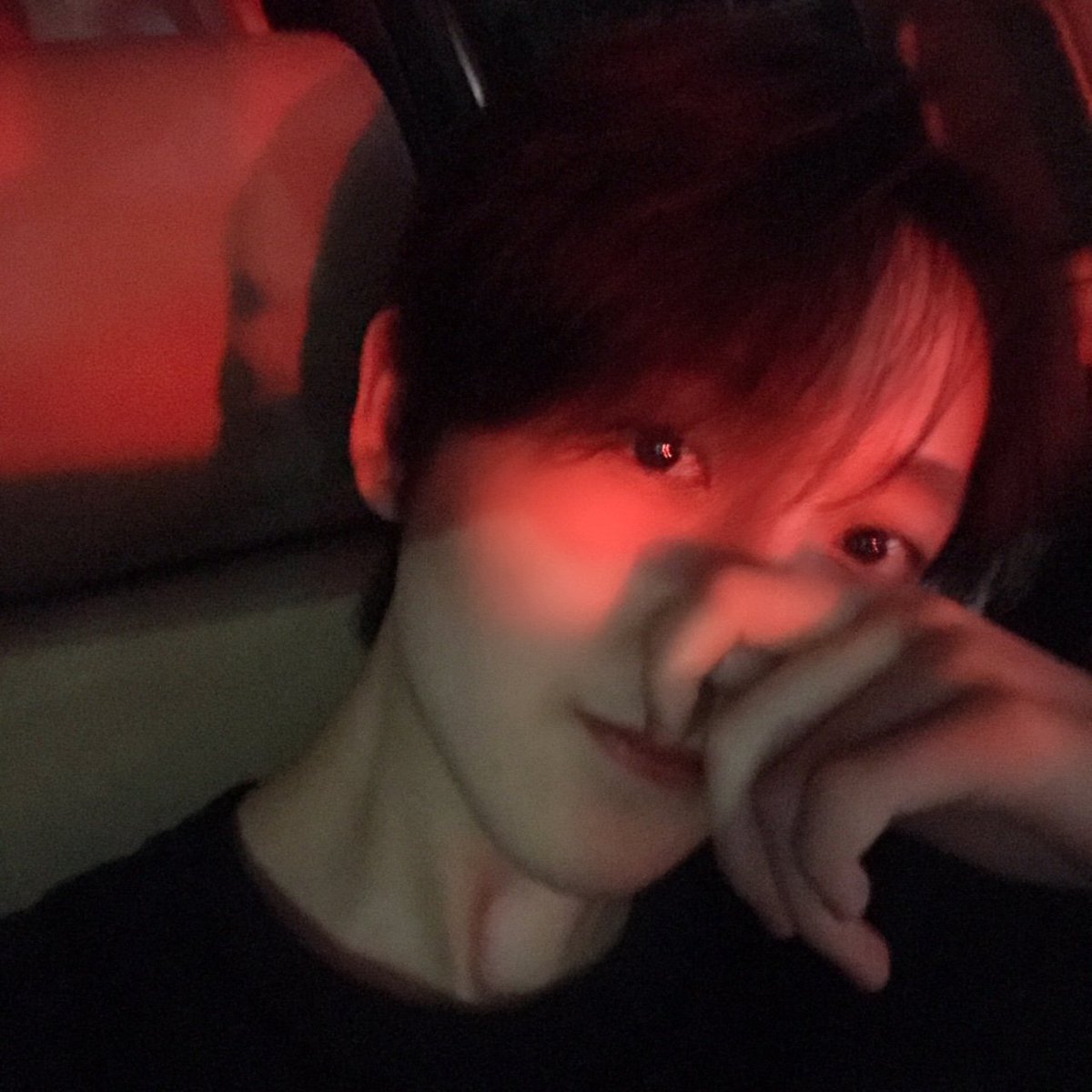 hyjlovve's tweet photo. night drive 🌕✨

#JLSD #JLOUDSELCADAY #LeeDongHyeon @JYPELOUD https://t.co/jkoTpzaWHv