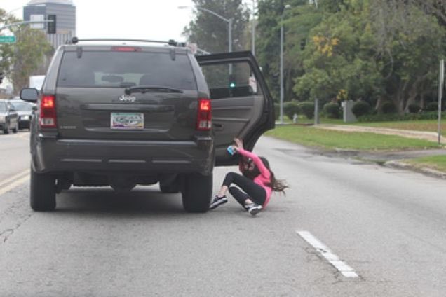 wholelottanews's tweet photo. Girl: “Everytime we get in the Car you blast Playboi Carti. Can we change it please🙄.”
Me: https://t.co/b9ujn1Fl3E
