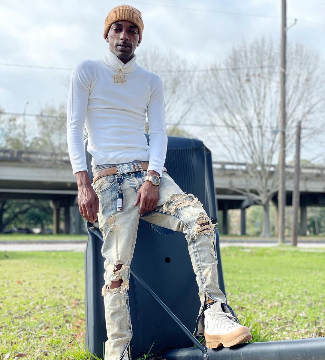 IMlilMook's tweet photo. Wuddup Twitter 💯❤️ Happy New Year https://t.co/knrOnmsM3U