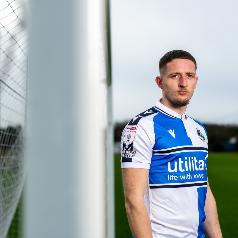 Official_BRFC's tweet photo. 👊 Welcome to BS7, Ryan Loft!

#BristolRovers
