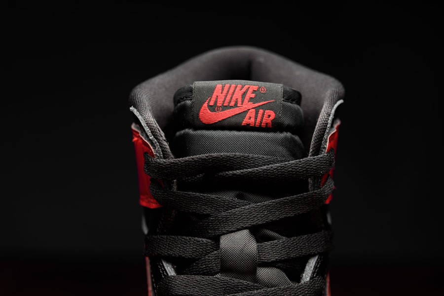 sneaker4lifecom's tweet photo. パテント仕様のエア ジョーダン 1 "ブレッド"が国内1月15日に発売！ 
https://t.co/jk7PAWgilp 

#NIKE #エアジョーダン #スニーカー https://t.co/XDI7rJewxX