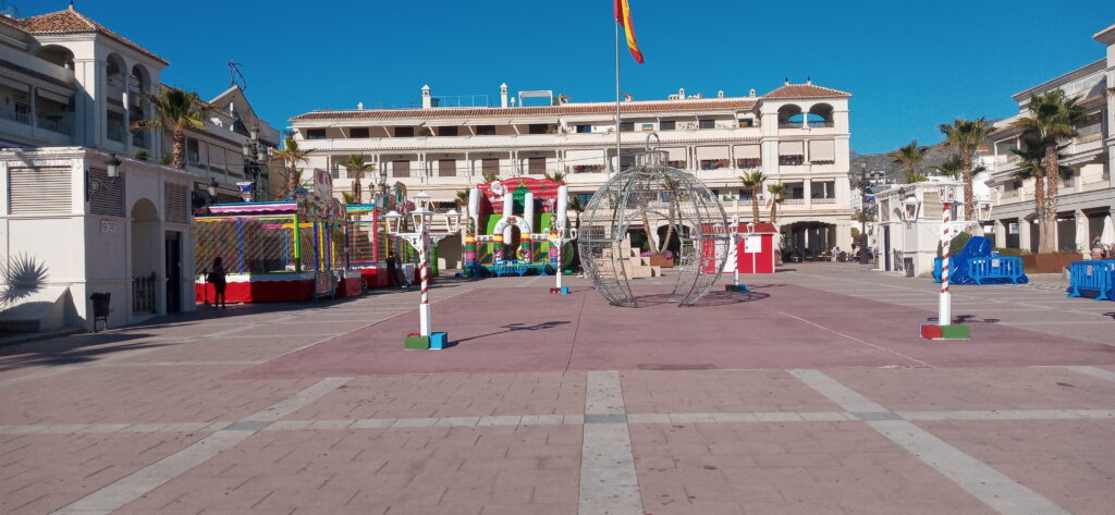 DoyleRobbie45's tweet photo. Happy New Year 2022 – Now is the time to book your Nerja Holiday – Don’t leave it too late!
https://t.co/aiF7CSSVkj

#nerja #plazadeespaña #apartamentosgranplaza #newyear2022 #holidaysinspain @nerjabeachholidays https://t.co/lD0m5Ce1KP