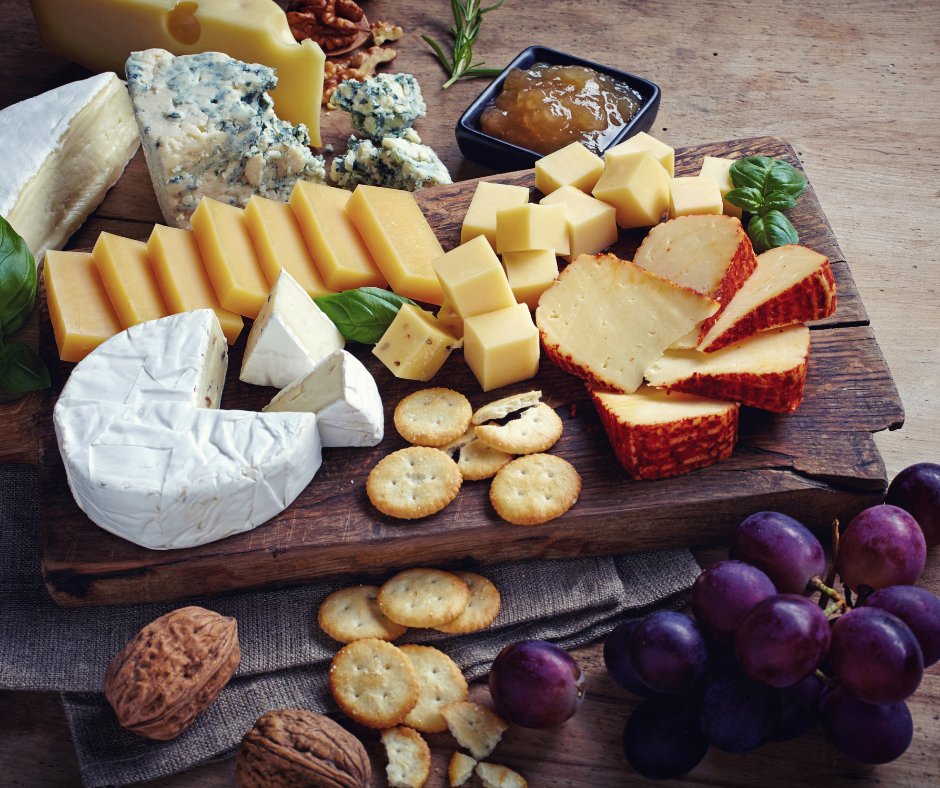 On the (very slim) off-chance that you have some cheese leftover from your New Years celebrations, it's important that you store it correctly. We have a handy guide here: singletonscheese.com/guide-keeping-…

#cheese #BritishCheese #BritishDairy #FoodandDrink
