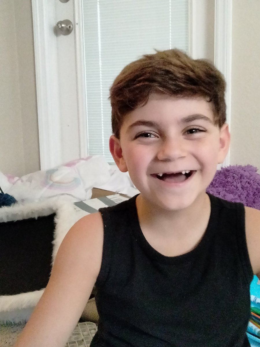 And of course save the best for last all I want for Christmas was my 2 front teeth🤣😂🤣😂😆😅