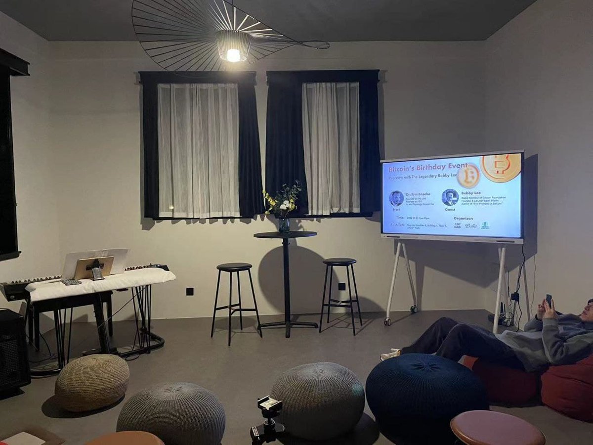 0xAnyDAO's tweet photo. Happy Birthday,#Bitcoin!
#Accessifi was happy to spend yesterday evening with @bobbyclee of @BalletWallet and @IbaiBasabe from Unit at 2ΓY House celebrating the birthday of Bitcoin. Here's to a revolutionary idea that has resisted more than a decade of ridicule, hate, and doubt! https://t.co/9FxyrHMcXE
