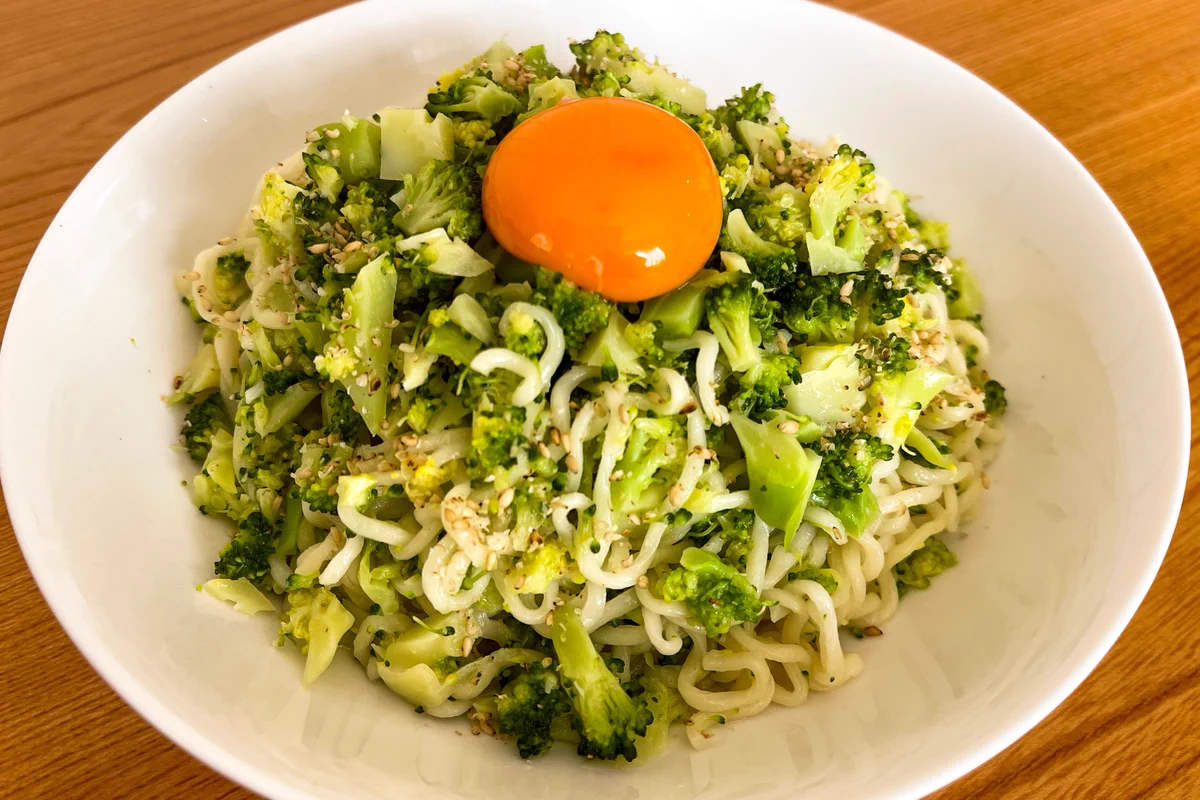 簡単に作れそう！「サッポロ一番塩らーめん」の油そば風アレンジレシピ！