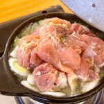 鶏肉×ネギの組み合わせがとっても美味しそう!今の季節にもぴったりそうな鍋レシピ!