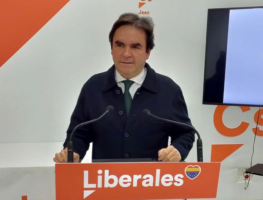 CsJaen_Prov's tweet photo. 🔝¡VOLVEMOS A BAJAR LOS IMPUESTOS! 💪

@MiguelALorente ha valorado la apuesta de @Cs_Andalucia🍊 por los más de 3️⃣2️⃣0️⃣.0️⃣0️⃣0️⃣ jienenses que se beneficiarán de la nueva rebaja fiscal.

➕➡️ https://t.co/i6hCKDnTyX https://t.co/CgfklcCv64