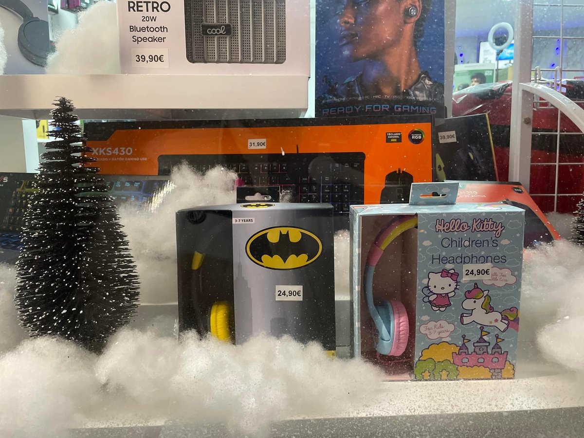 BeepTechnology's tweet photo. 👀 Pásate por #iTechnology #BEEPTorrejoncillo, y apuesta por nosotros y nuestro pueblo: #RegalaTecnología de la mano de las marcas más punteras a precios muy accesibles para todos los bolsillos gracias a la franquicia número uno: @beep_es.

👑 ¡Felices Reyes iTechnologers! https://t.co/rCn4KmPT9s