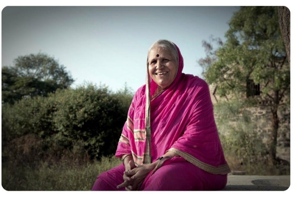 bunny07777's tweet photo. Padma Shri #SindhutaiSapkal passed away at the age of 73. 'MAI' is no more. Thousands of orphans lost their MAI whom she adopted in her shelter. May her soul rest in peace 💐💐💐💐
#sindhutaisapkal 
#Inspiration 
#Sindhutai https://t.co/JgdxcnYFCF