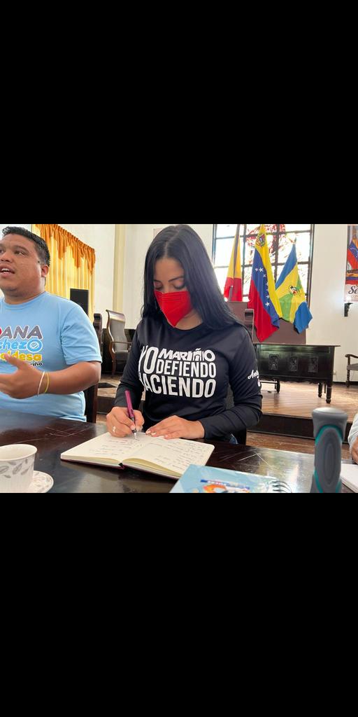 MonteroNatza's tweet photo. El arte de la comunicación es el lenguaje del liderazgo que expresa @johanitakenpo alcaldesa de Mariño #Activa planificando el municipio de todos💪
#ForjadoresDePatria 
@Briggittems1 @Eduardo15914237 @kenin_nunez @Kabul1953 @Jonatha718 @VilmaMechita5 @Victoriaccs2 @26Marianger https://t.co/iXJlsCdiRv
