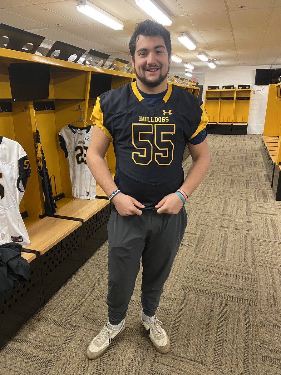 JacksonjLambert's tweet photo. I’m blessed to have received my 2nd offer from Adrian College!! 💛🖤

@CoachTyahla @CoachHank @AdrianCollegeFB https://t.co/E6b3RarkcA