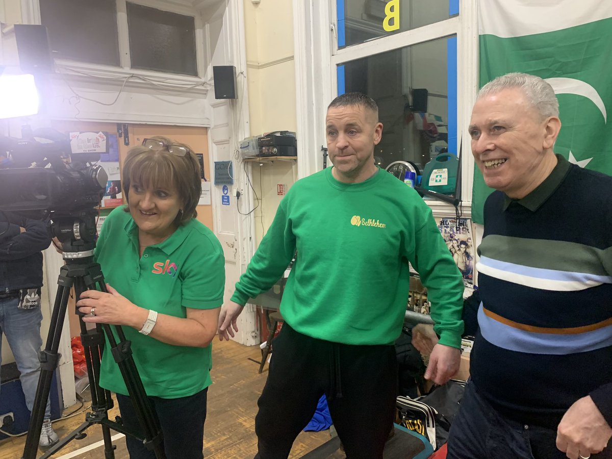leemurtaghbui's tweet photo. Great night tonight with the @leedsirish @irishinuktv @LordMayorLeeds @ward_legend @KeithLarge3  @BoxingLeeds @TheAlleyCat14 @ https://t.co/FOO3D6lQeY