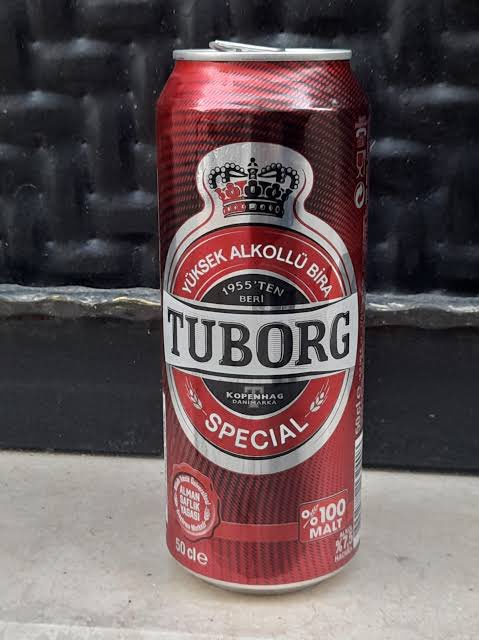 Merteddd's tweet photo. İphone 13 le takas olur. Kutusu var açılmamış ! #tuborg https://t.co/ph58YDMxuH