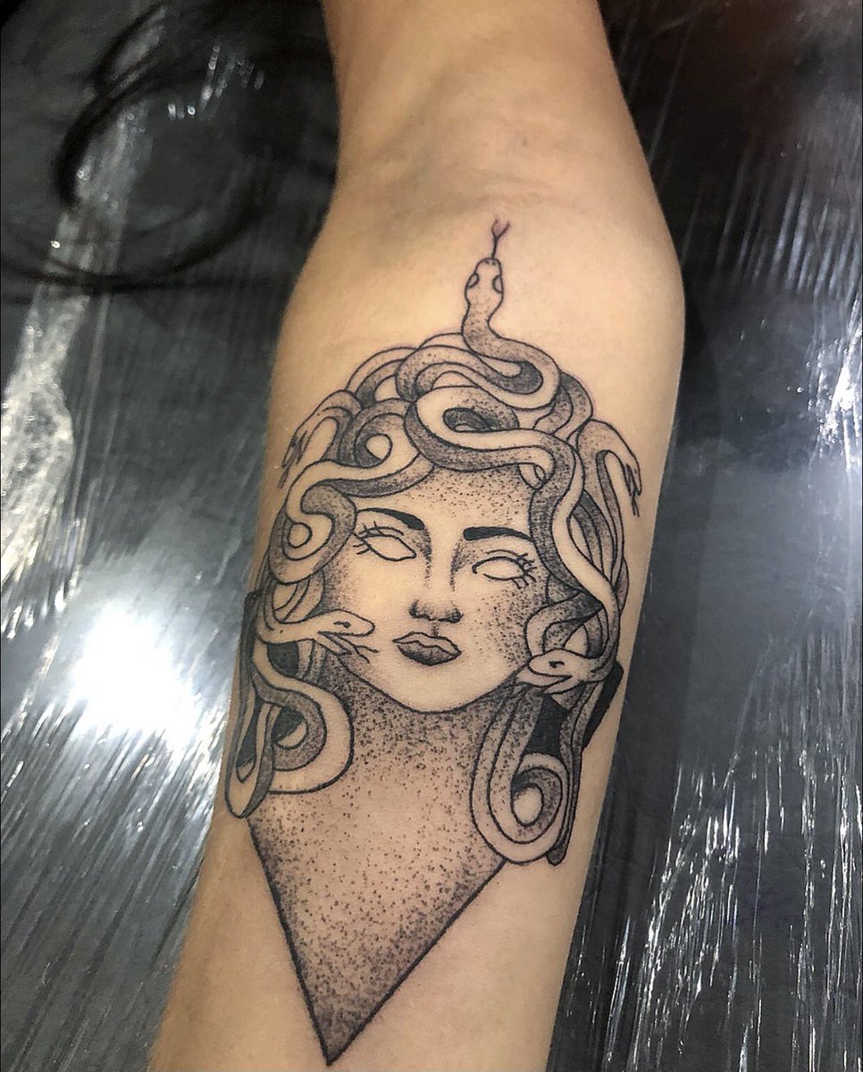 MtViieira2's tweet photo. Custa R$ 0,00 ajudar a divulgar o meu trabalho 😰🤯 https://t.co/iwrF2MvpYe