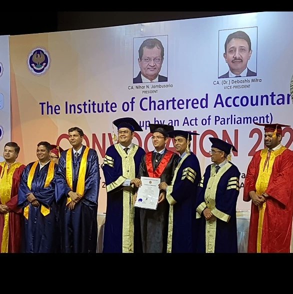 vraj_shah_3's tweet photo. #Thankyouicai for organizing #charteredaccountants #convocation
@AniketTalati @theicai https://t.co/JiWXbVZNSz https://t.co/BojmITUt12