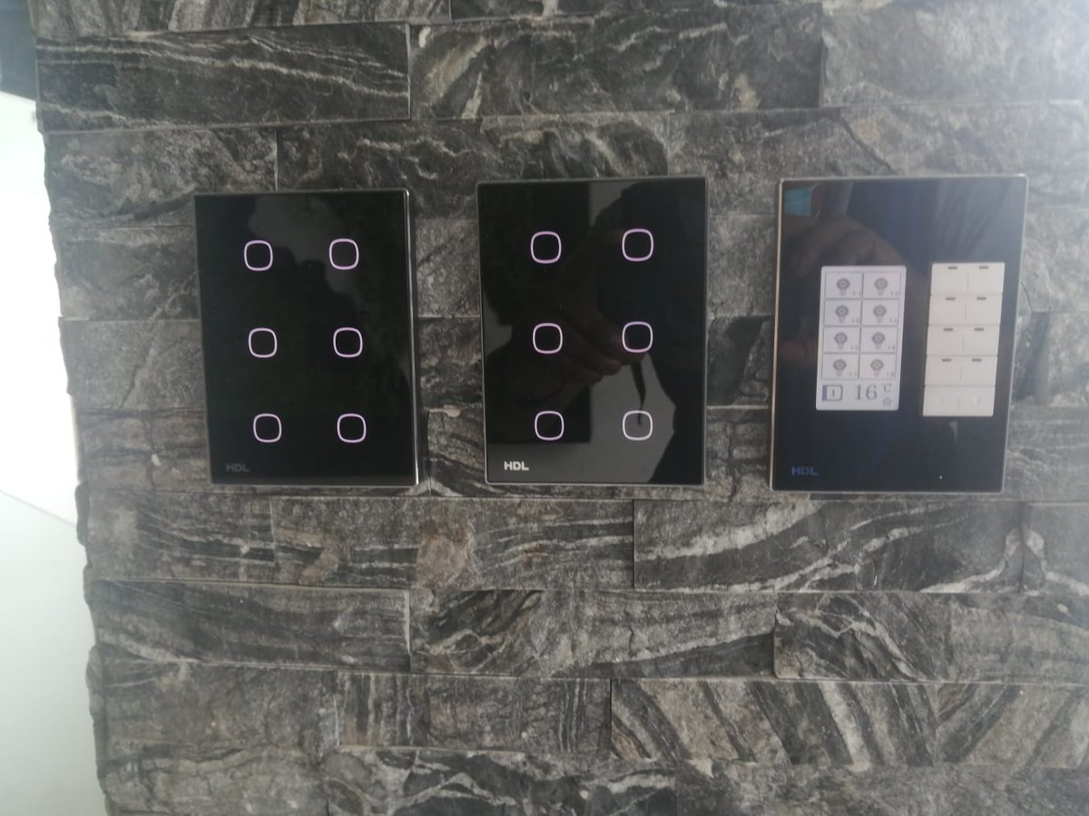 Hometek's tweet photo. Deseándoles muy feliz año a nuestra red y con el gusto de compartirles un proyecto, en donde el cliente tenía el requerimiento de control de los sistemas de su casa de manera integral, te dejamos el link para mas información: https://t.co/Ntr0JYFBXO https://t.co/cKMBpDce54