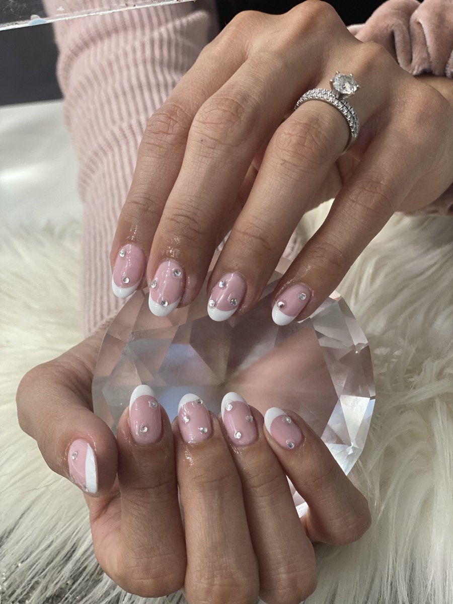 _nailsbychar_'s tweet photo. Follow my IG page book your next nailglam with me 💅🏻#NewYear2022 #newnails #supportsmallbusiness #FolloMe #RETWEEET #referrafriend #nailtech #RetweeetPlease #downeyca https://t.co/aNd4yVuM8i