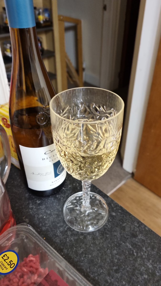 To celebrate new beginnings I'm cooking dinner to solidify myself into adult status 😅🎉