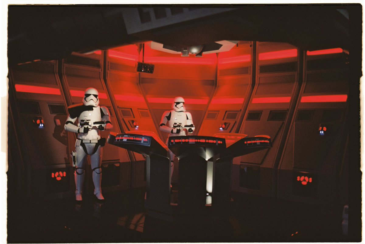 elliswes's tweet photo. Star Wars Galaxy’s Edge on 35mm https://t.co/ujFnoktToa