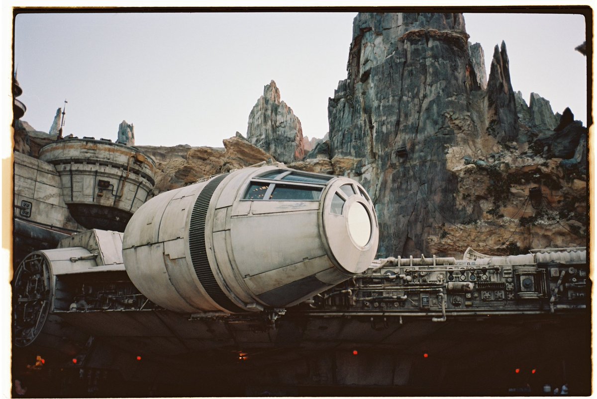 elliswes's tweet photo. Star Wars Galaxy’s Edge on 35mm https://t.co/ujFnoktToa