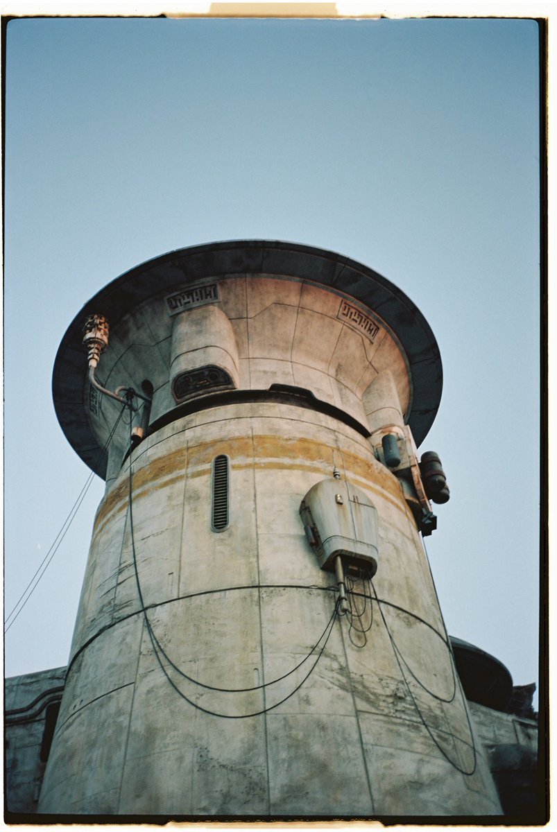elliswes's tweet photo. Star Wars Galaxy’s Edge on 35mm https://t.co/ujFnoktToa