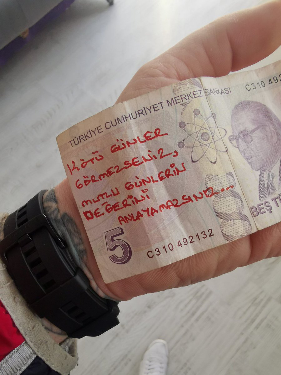 Kötü günler görmezseniz , mutlu günlerin değerini anlayamazsınız...

İnşallah güzel günler görmüşsündür kardeşim 🤲