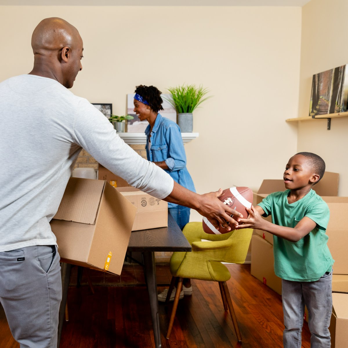 SecuritySelfSt1's tweet image. Are you looking to clear some space to make room for all the gifts Santa left behind? Give us a call, we&apos;ve got you covered.  #SecuritySelfStorage #SelfStorage #Storage #StorageUnits #WallingfordCT #Wallingford